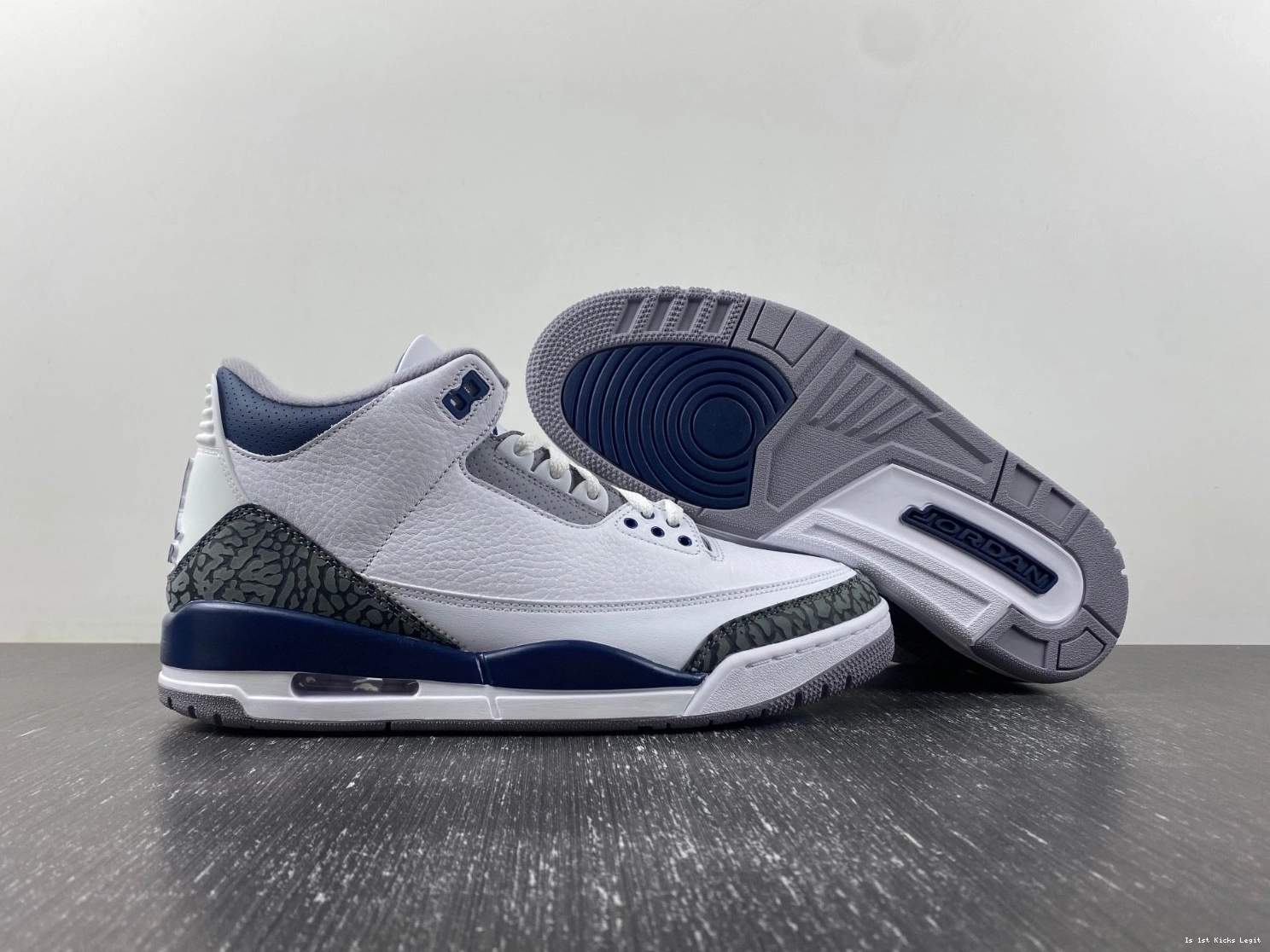 Air “Midnight Navy” Jordan CT8532-140  3 1110